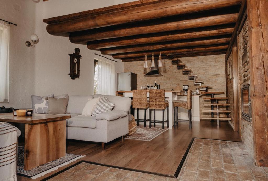 Honey Home Bistriţa Exterior foto